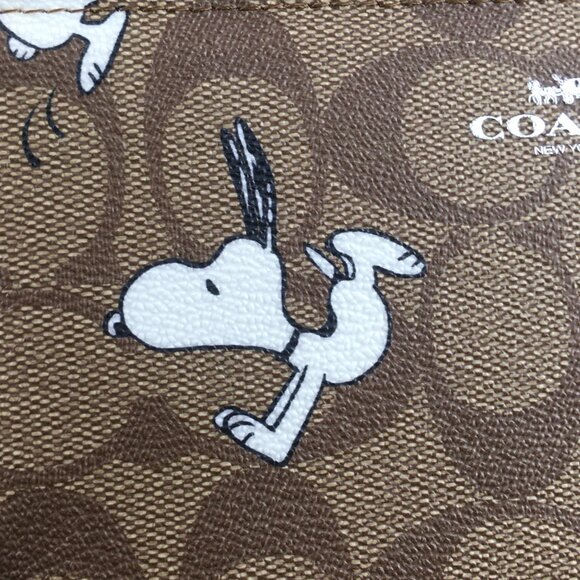Coach X Peanuts Corner Zip Wristlet Wallet With Snoopy & Woodstock - Picture 8 of 10